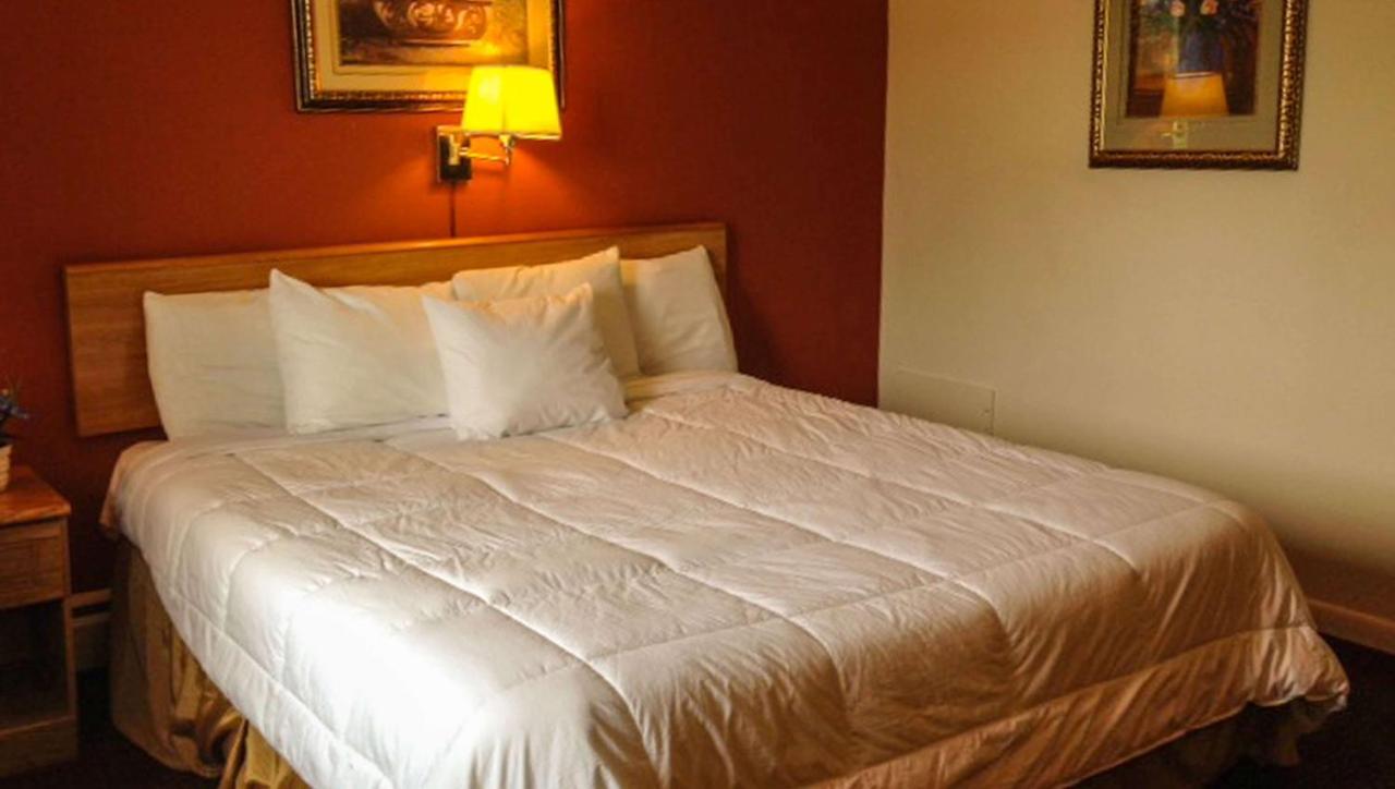 Rodeway Inn Manchester Экстерьер фото