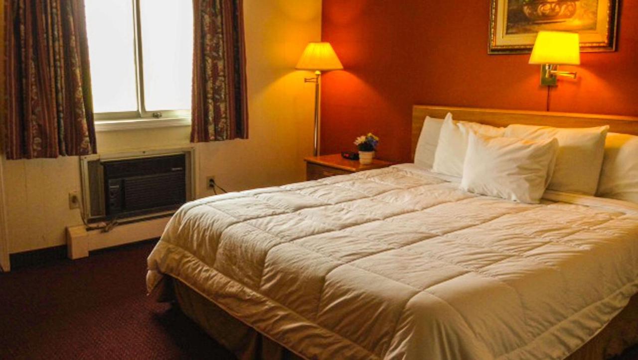 Rodeway Inn Manchester Экстерьер фото