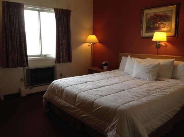 Rodeway Inn Manchester Экстерьер фото